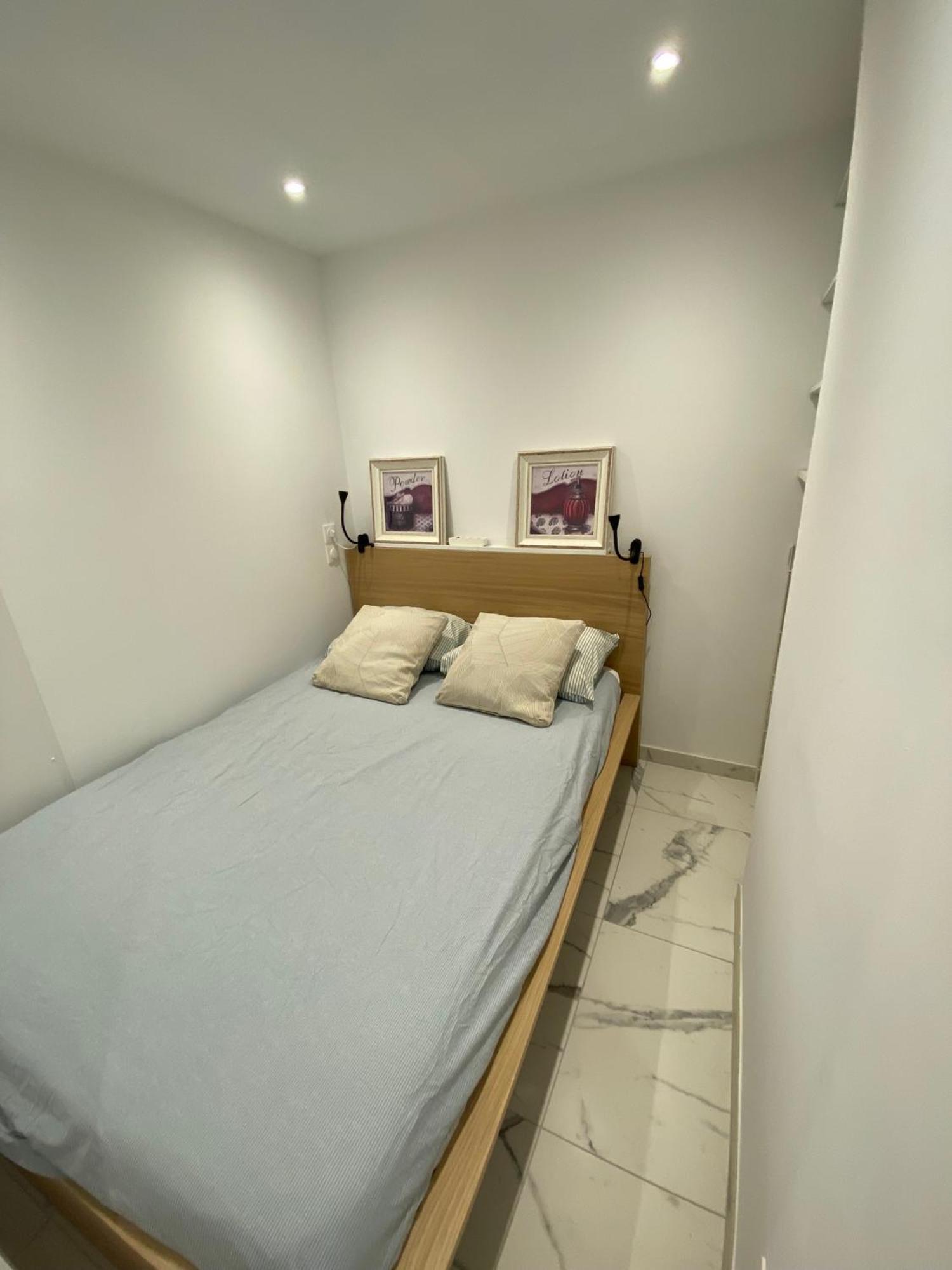 Appartement Face Mer Et Port Santa Lucia Climatise Et Wifi Saint-Raphael  Exterior photo