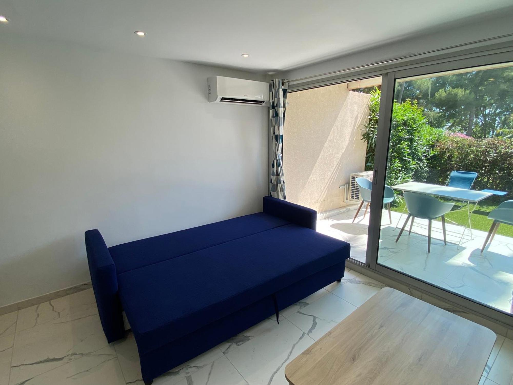 Appartement Face Mer Et Port Santa Lucia Climatise Et Wifi Saint-Raphael  Exterior photo